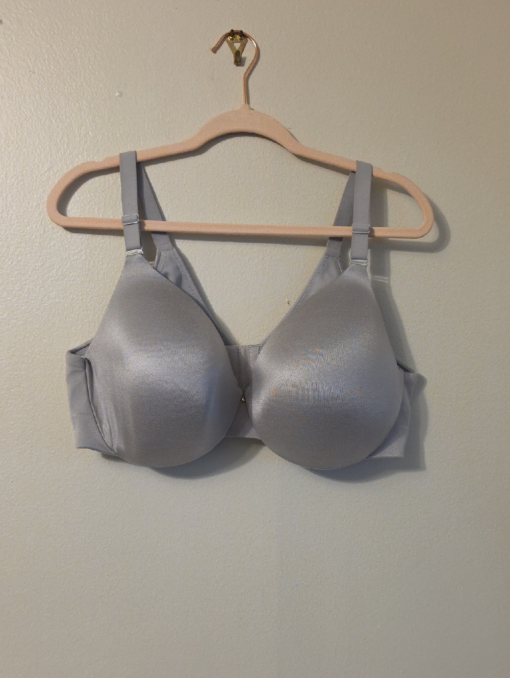 CACIQUE Smooth Light Gray T-Shirt Bra - Wireless Comfort Size 42DD.